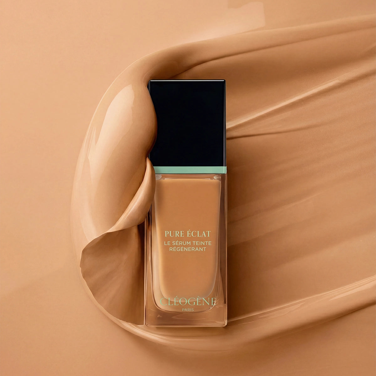 Pure Éclat - Le Sérum Teinté Régénérant